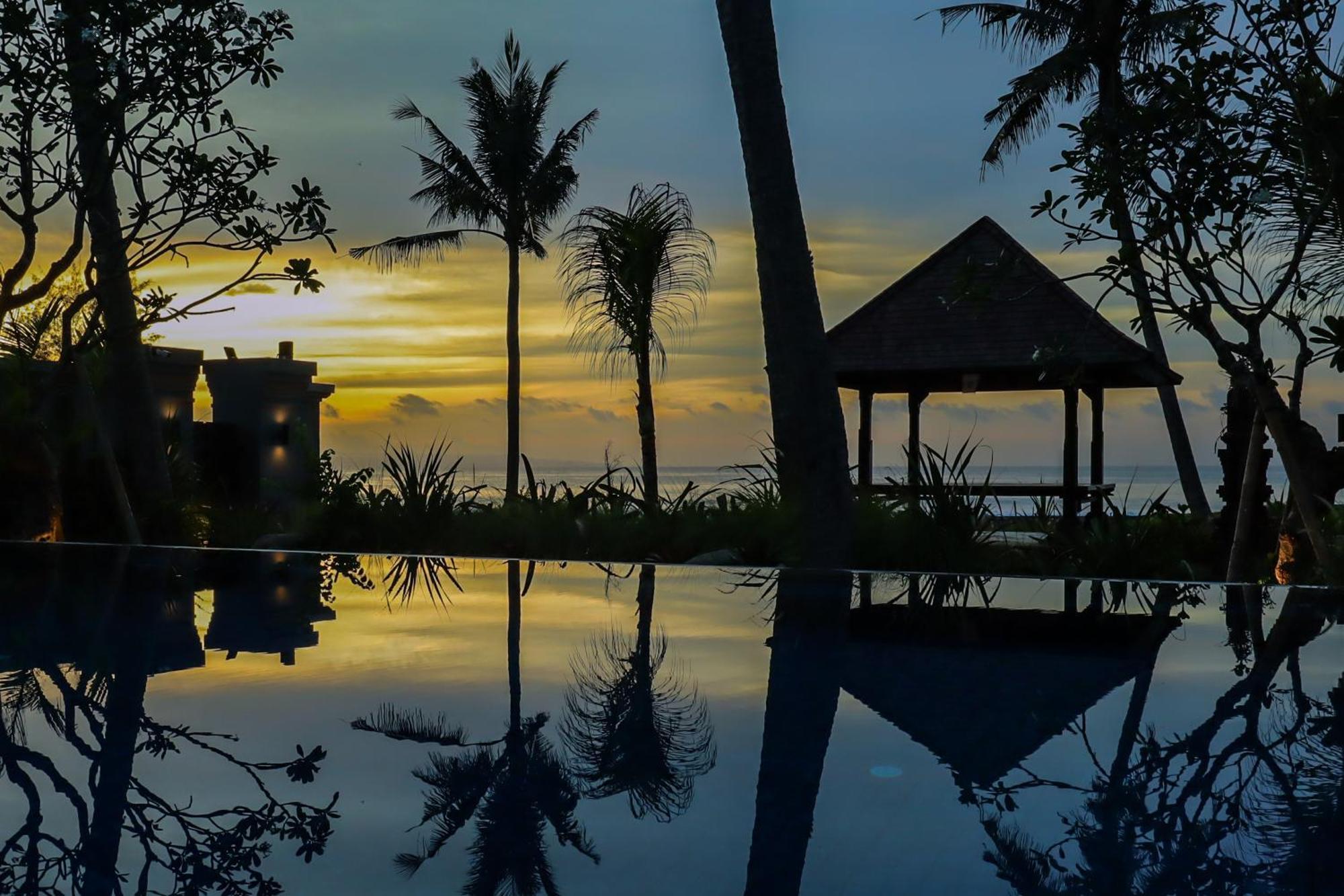K Ko Surf Village At Keramas Lebih Bagian luar foto