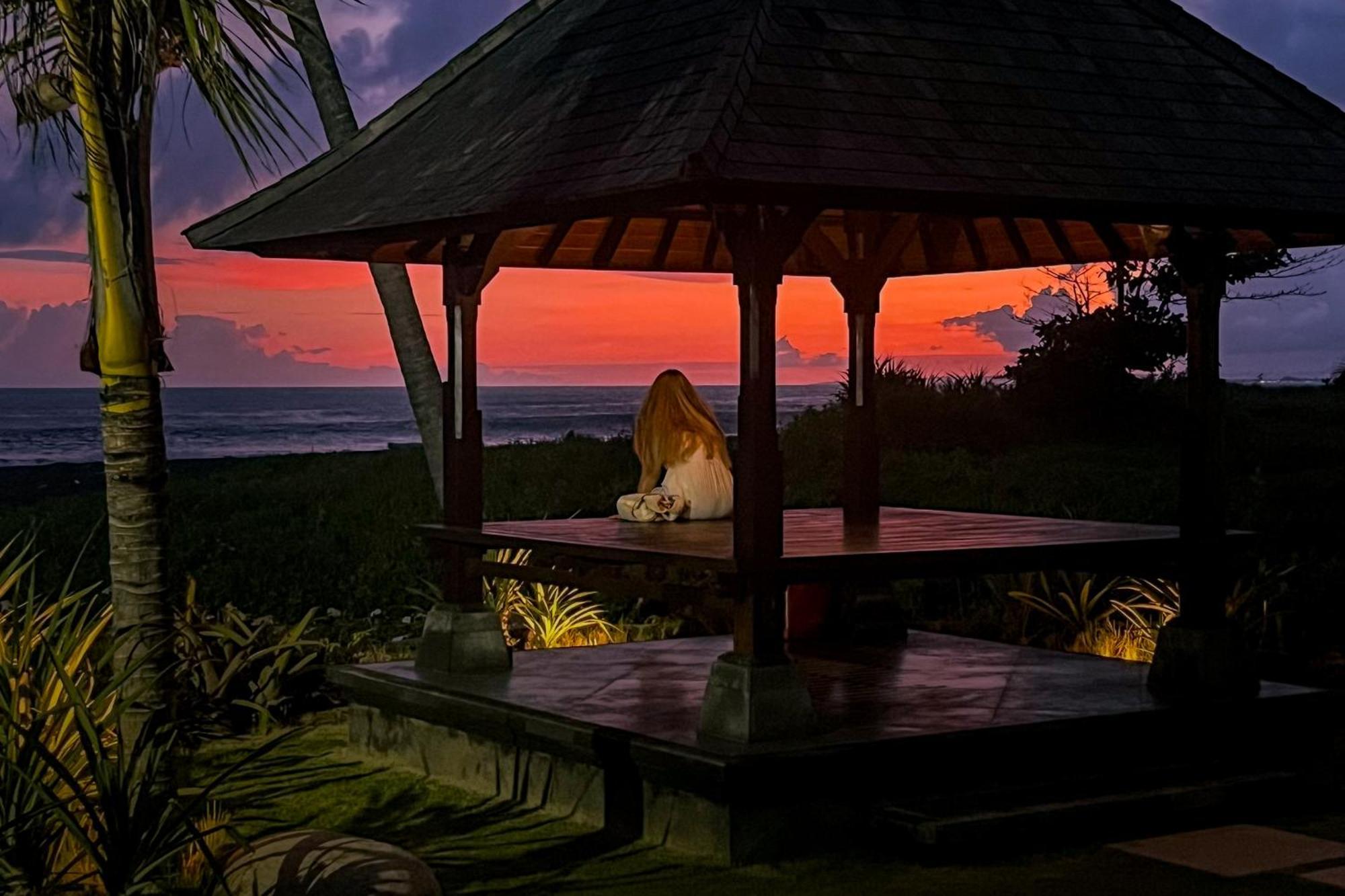 K Ko Surf Village At Keramas Lebih Bagian luar foto
